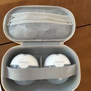 NEW Momcozy M5 Wearable Pumps (open box)